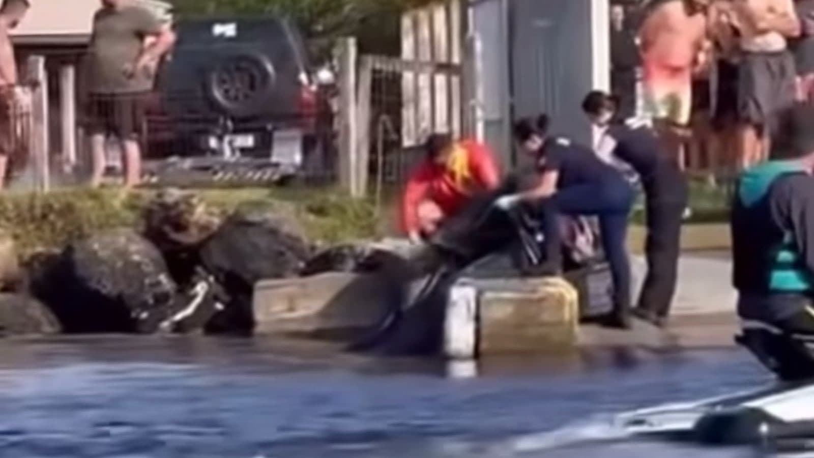 Corpo encontrado no mar pode ser de um dos pescadores desaparecidos em Santa Catarina