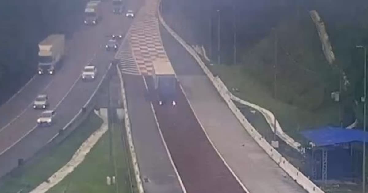 Caminhão perde os freios entre Santa Catarina e Paraná e mais uma tragédia é evitada pela área de escape