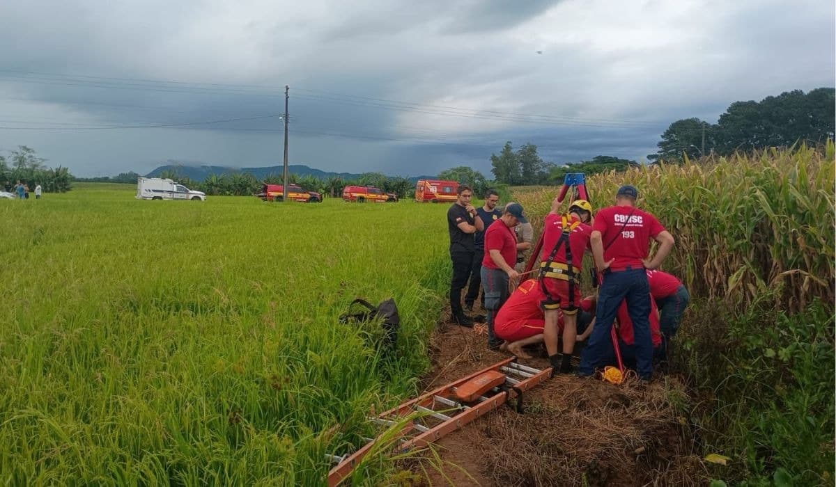Tragédia em SC: adolescente morre afogado e tio perde a vida ao tentar salvá-lo