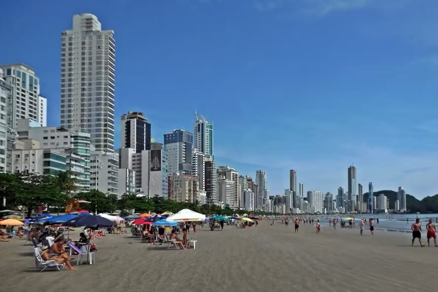 Balneário Camboriú lidera ranking dos imóveis mais caros do Brasil 