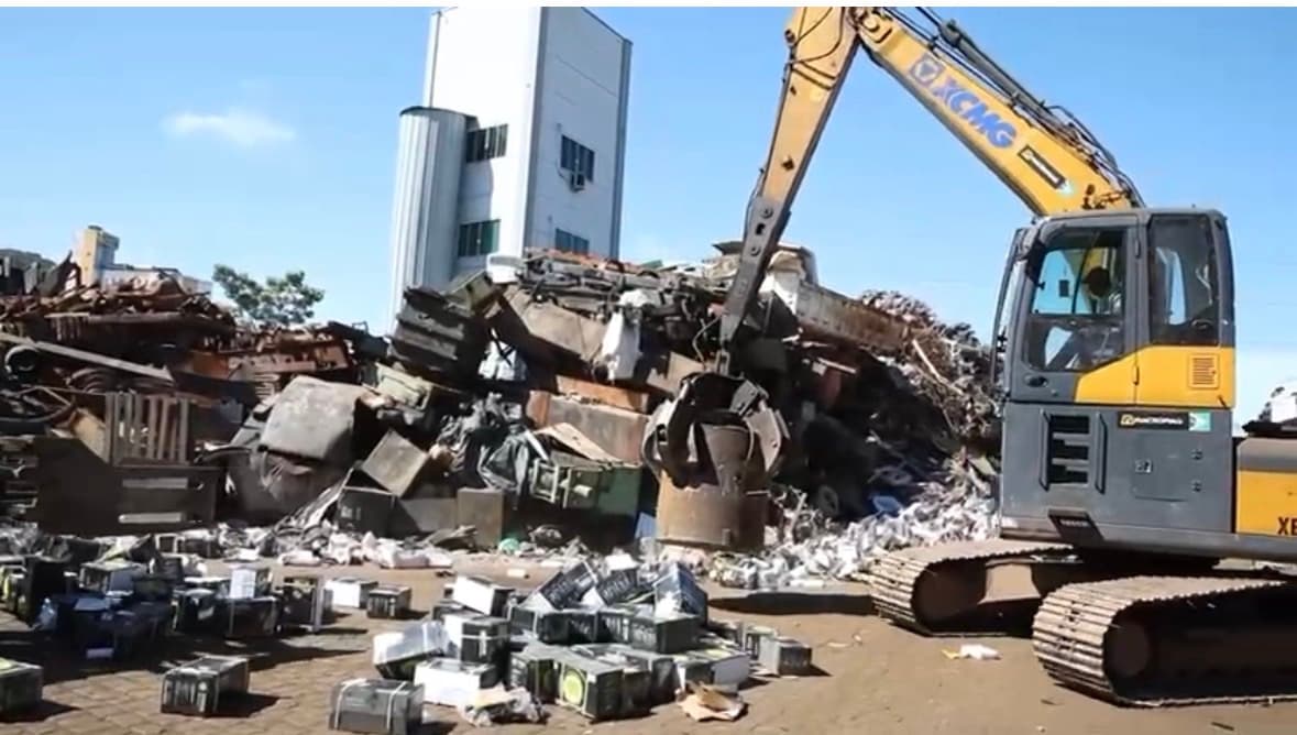 Mais de 1.000 máquinas de solda apreendidas no Porto de Itajaí são destruídas; VEJA VÍDEO