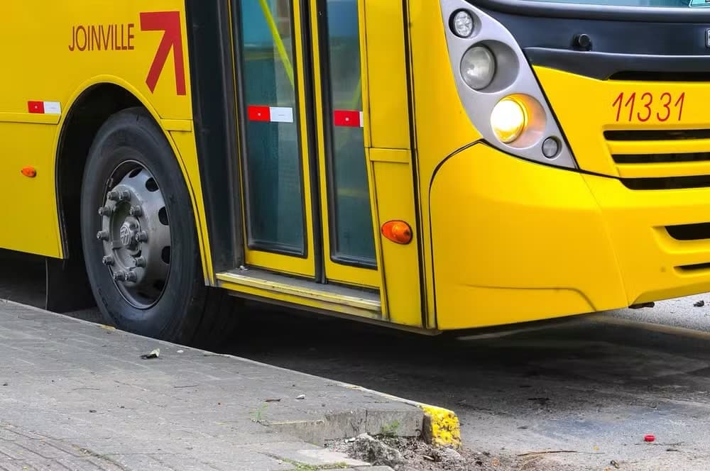 Cartão de crédito e débito também podem ser usados como passagem nos ônibus de Joinville