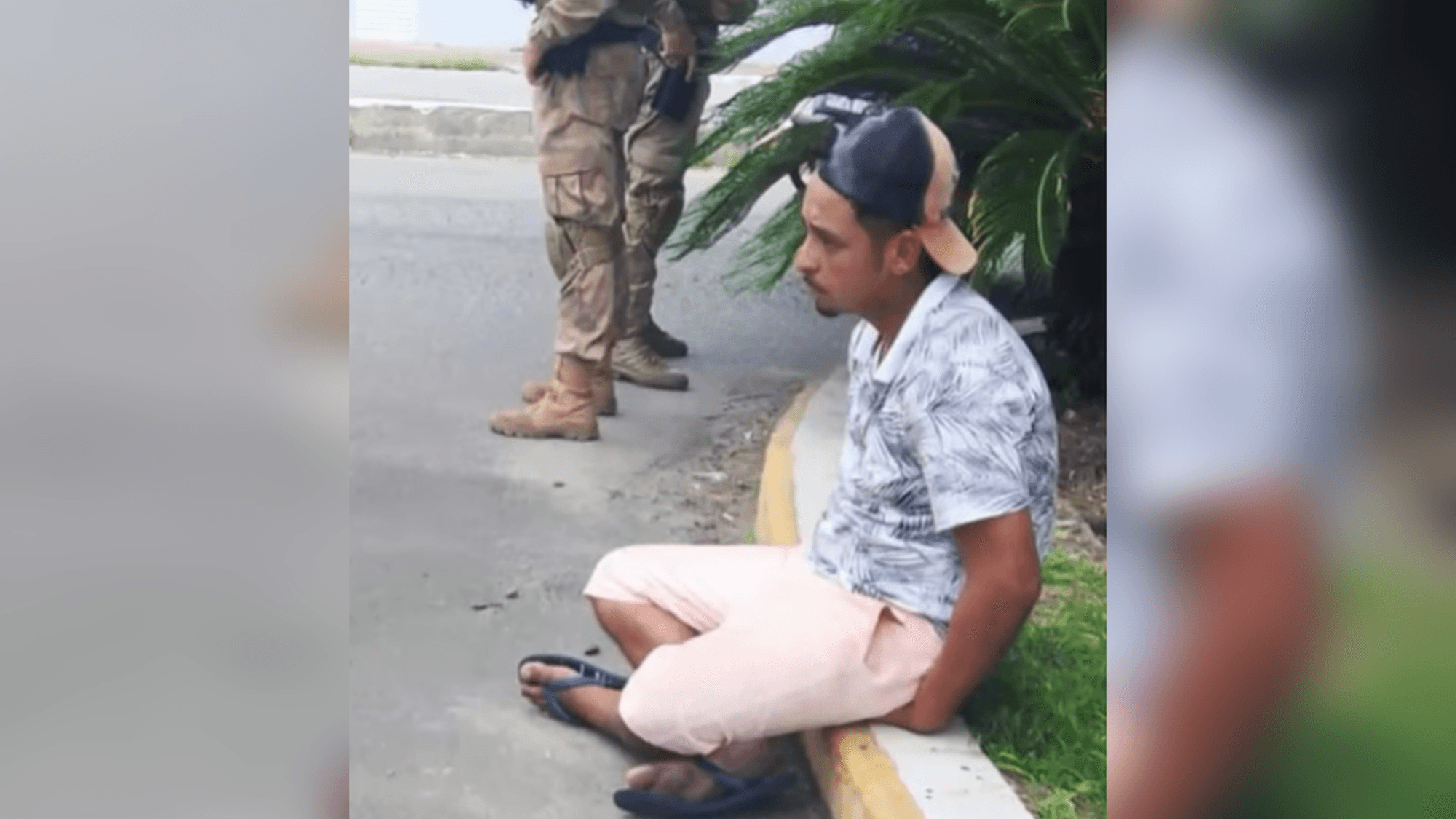 Morador de rua espanca motorista de ônibus após ele se negar a acordá-lo no destino em Itajaí