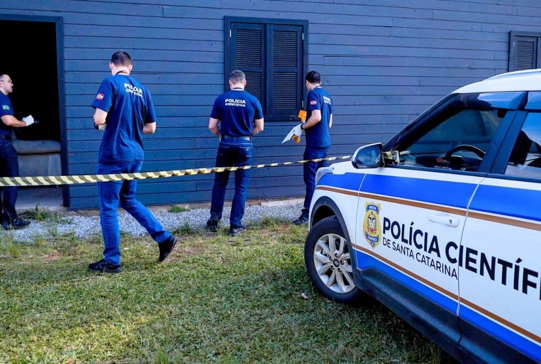 Morador de Tijucas morre ao cair de escada dentro do galpão de empresa