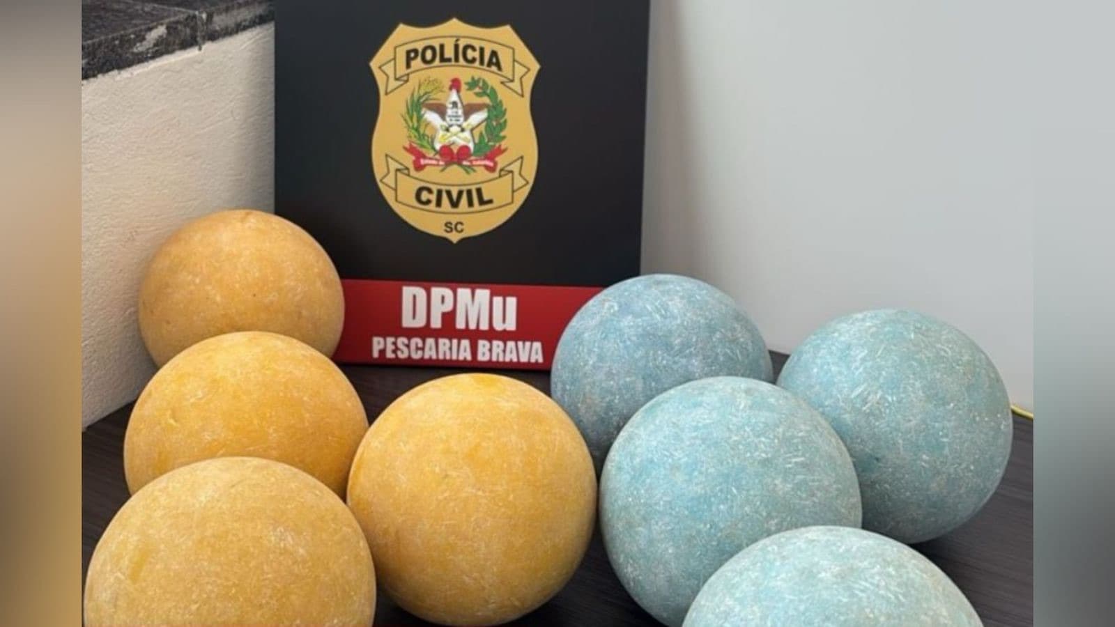 Nem a bocha escapou: Polícia Civil recupera bolas furtadas em praça 