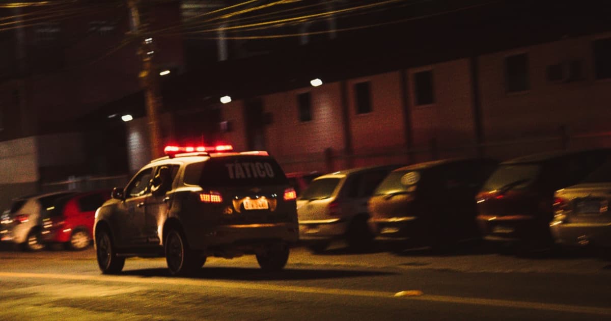 Grupo invade agência bancária de madrugada e furta objeto misterioso na Grande Florianópolis