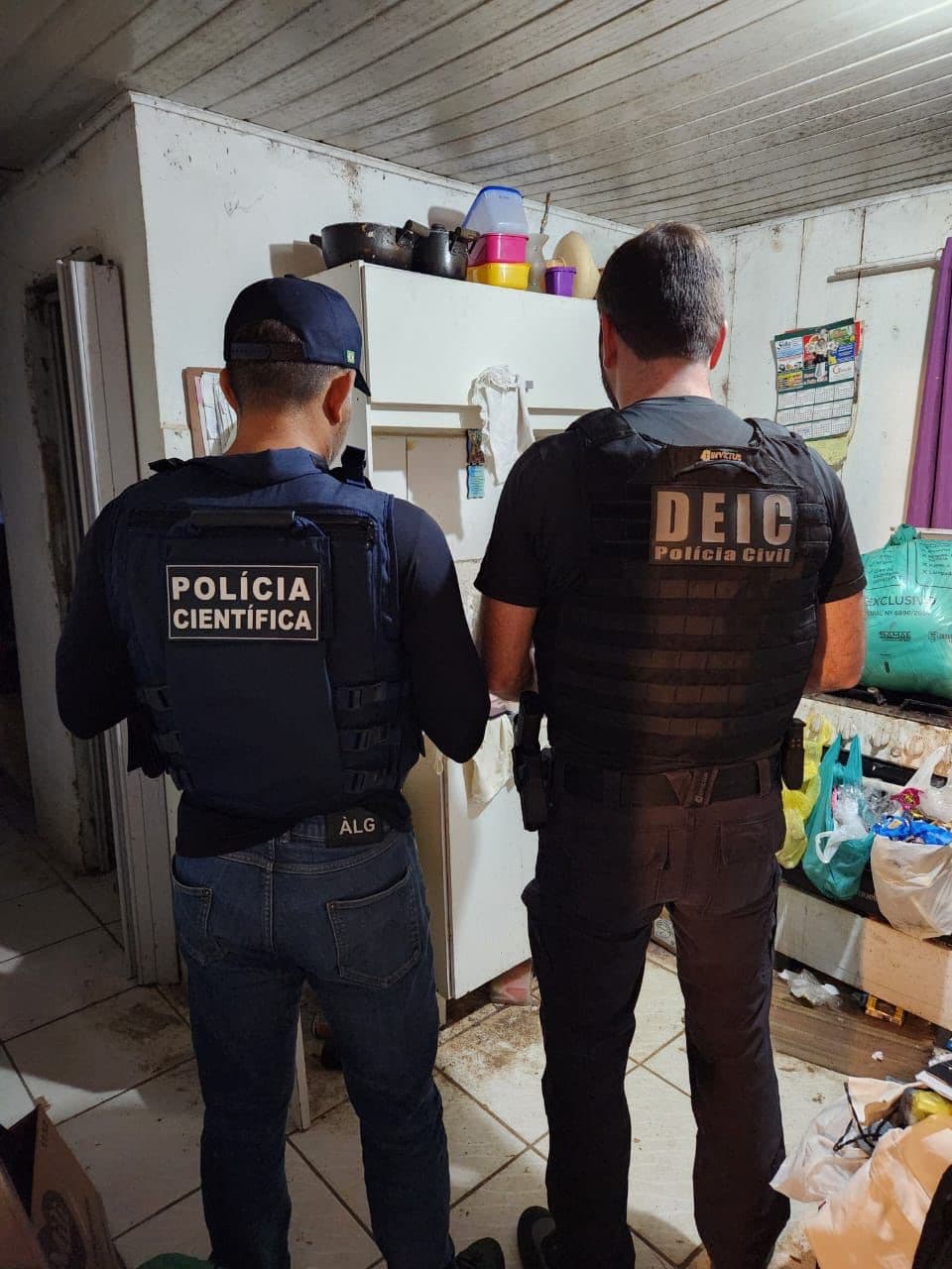 Polícia Civil cumpre mandado contra suspeito de integrar grupos virtuais de crimes contra crianças em SC