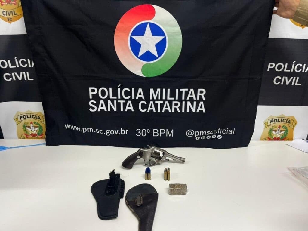 Tiro na perna, ameaça de família e prisão: jovem é baleado e suspeito acaba detido 