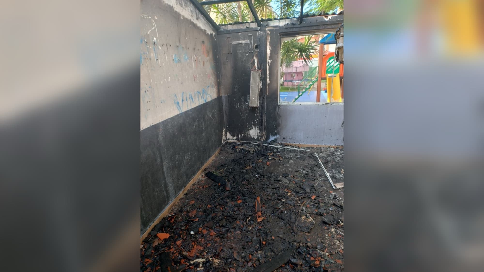 Incêndio atinge escola em Florianópolis e mobiliza grande operação dos bombeiros