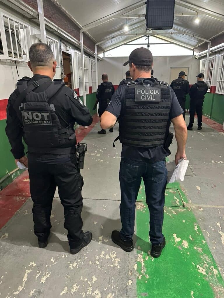 Criminoso que vigiava chegada da polícia é preso por roubo a apartamento em Balneário Camboriú