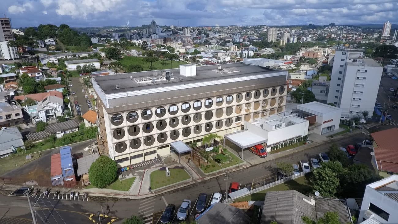 Médico afastado de hospital em SC após pacientes perderem bebês por violência obstétrica