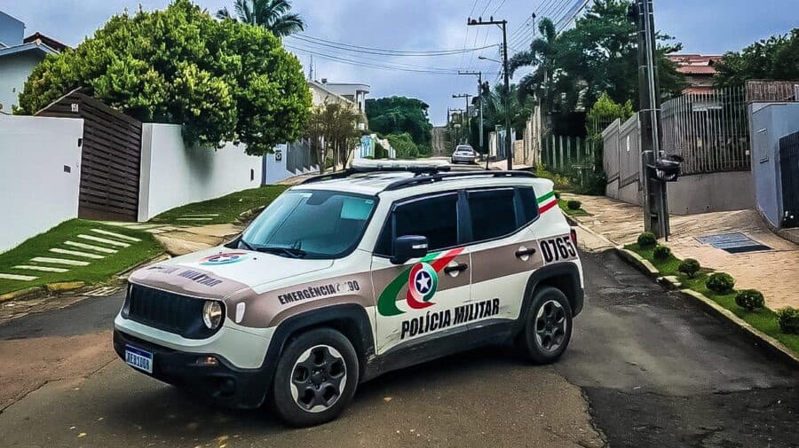 Mãe diz que filho foi executado ao “descer de apartamento” para buscar maconha em Joinville