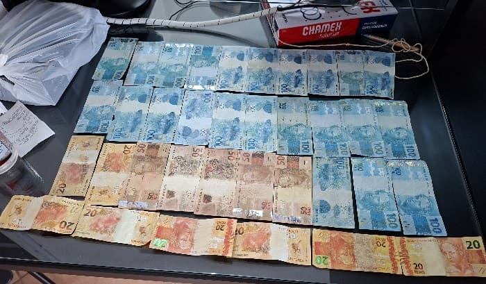 Polícia prende casal após compras com dinheiro falso no Oeste de SC