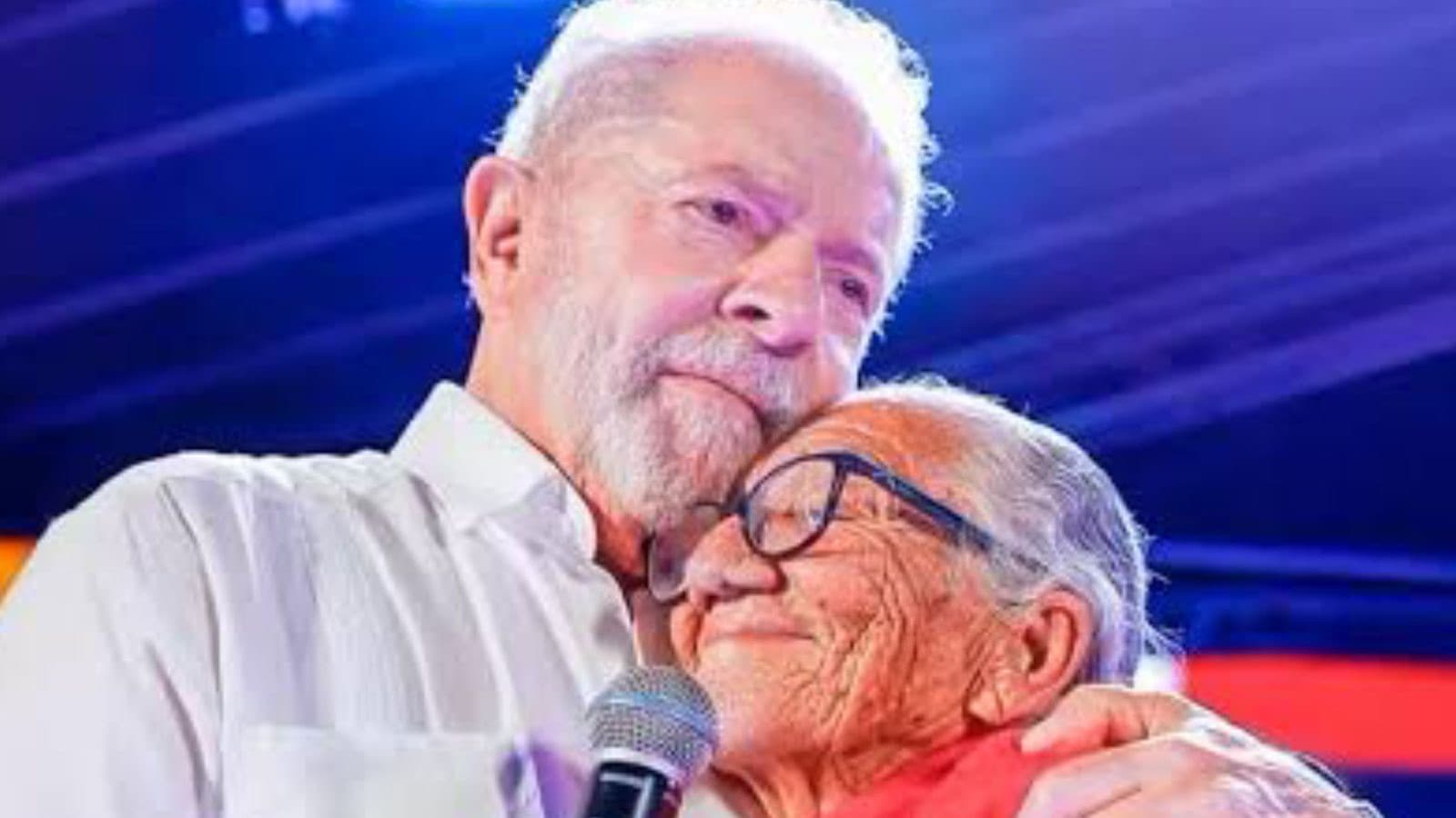 Lula assina decreto e garante 13º antecipado para 1,7 milhão de segurados em SC