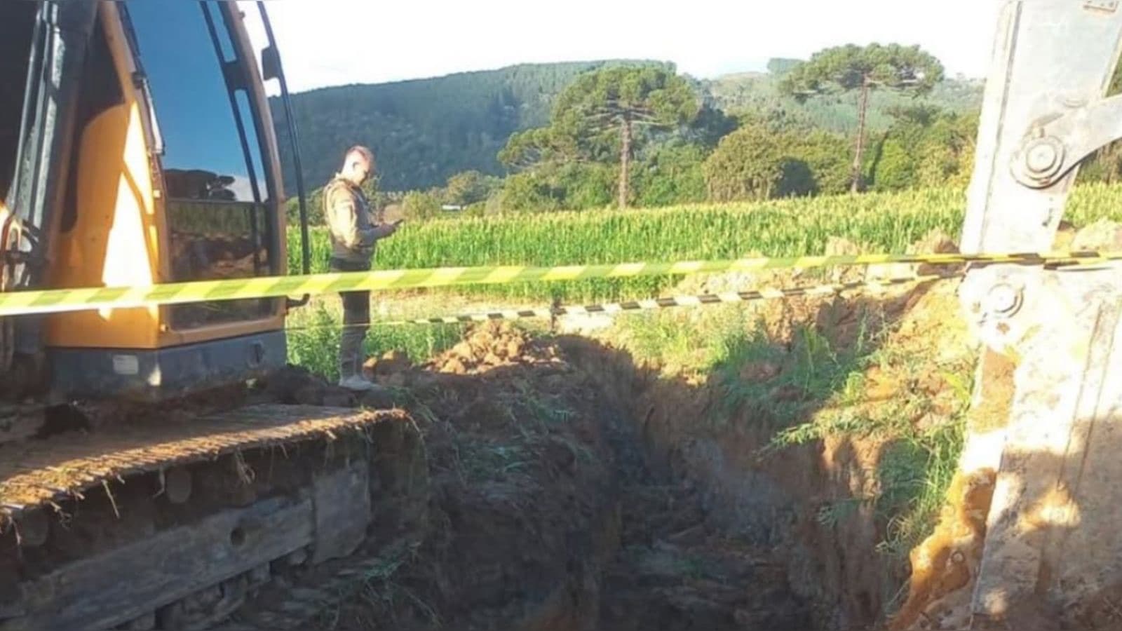 Trabalhador morre soterrado durante escavação em SC