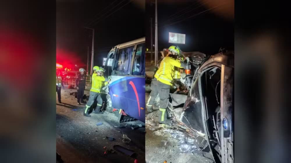 Motorista morre preso às ferragens em batida entre carro e micro-ônibus em Biguaçu