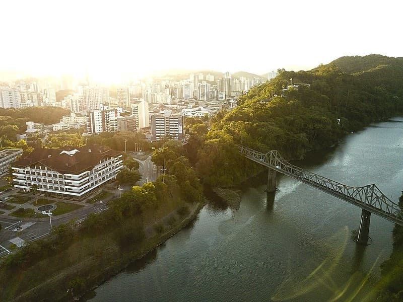 Blumenau está entre as 40 cidades que mais geram empregos no Brasil, aponta Caged