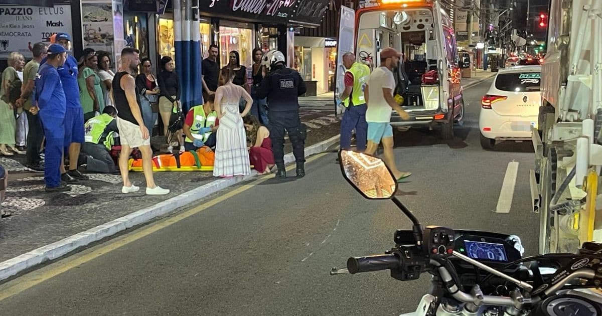 Gari é atropelado enquanto faz coleta de lixo na Avenida Brasil em Balneário Camboriú