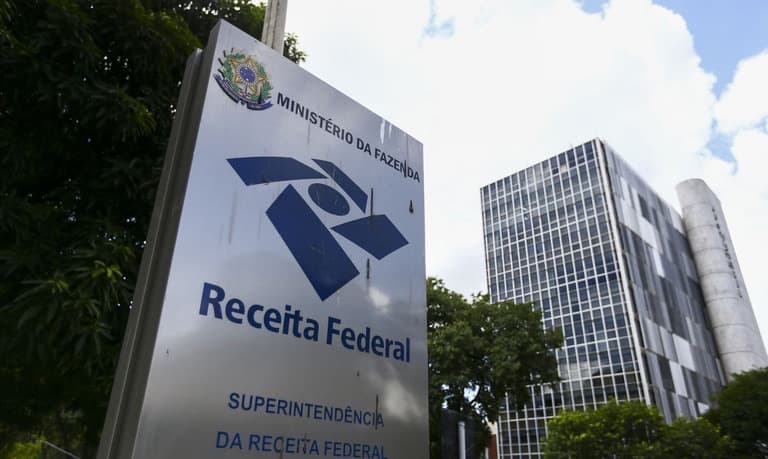 Receita Federal explica: movimentação no Pix não é renda e não gera cobrança de imposto