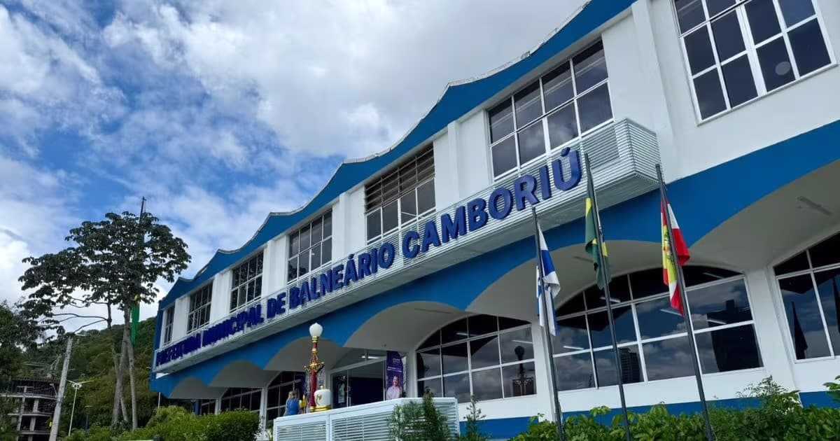 Falha de internet deixa serviços públicos de Balneário Camboriú fora do ar