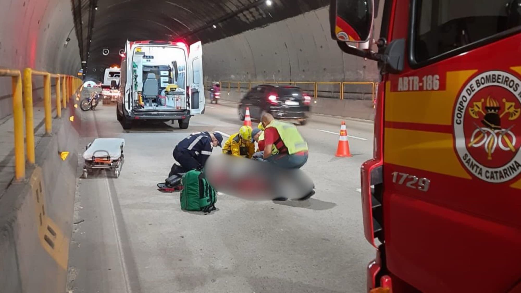 Homem morre no Túnel Antonieta de Barros após acidente de trânsito em Florianópolis