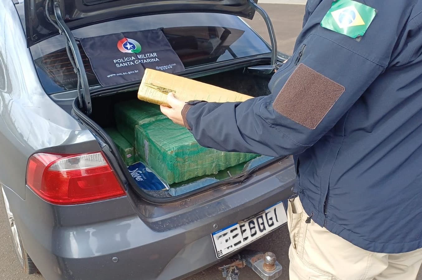 “A caminho da Capital”: Comboio com 360 quilos de maconha é interceptado na BR-282 em SC