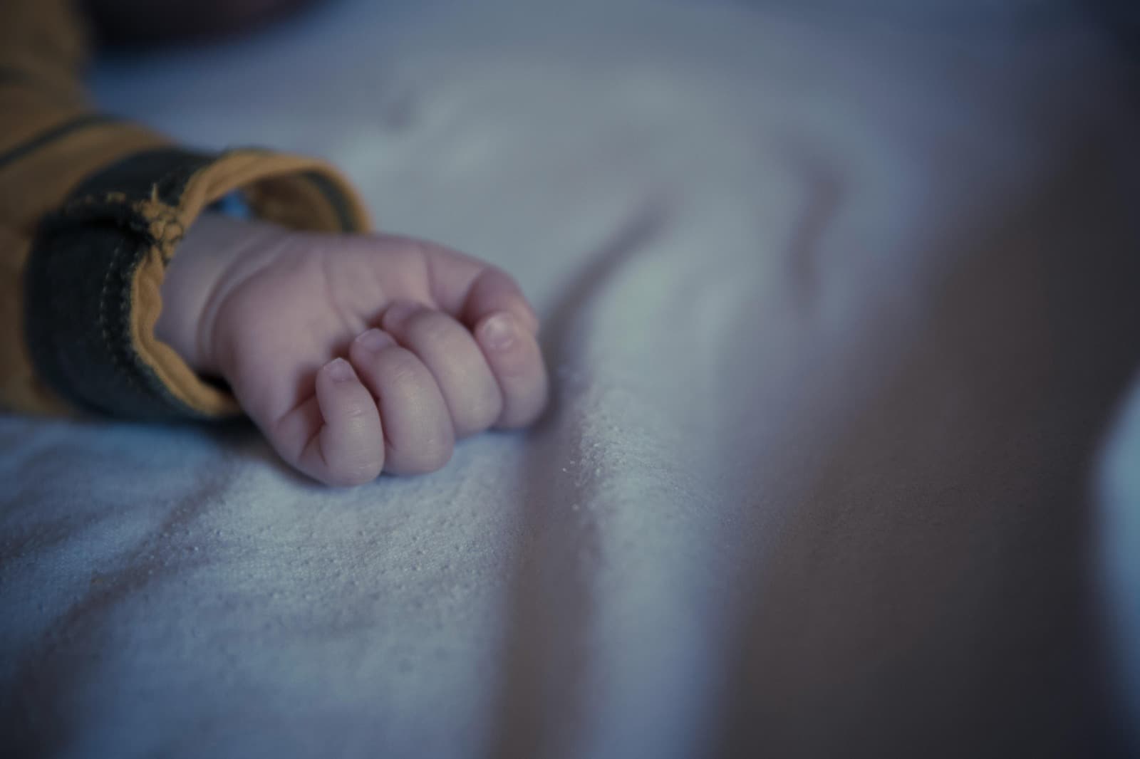 Bebê de 4 meses é levado morto a hospital em SC; pais são investigados