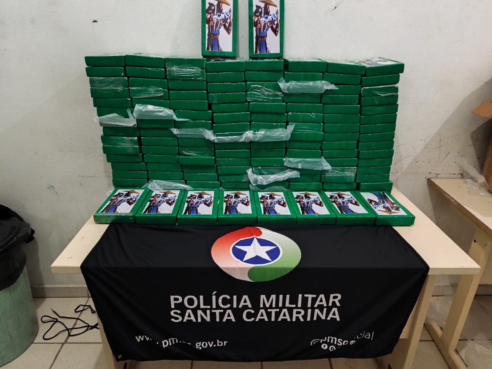 Operação entre PM e PRF apreende 140 kg de cocaína em Joinville