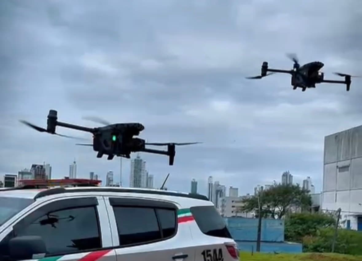 Polícia Militar realiza treinamento de operadores de drones em Balneário Camboriú