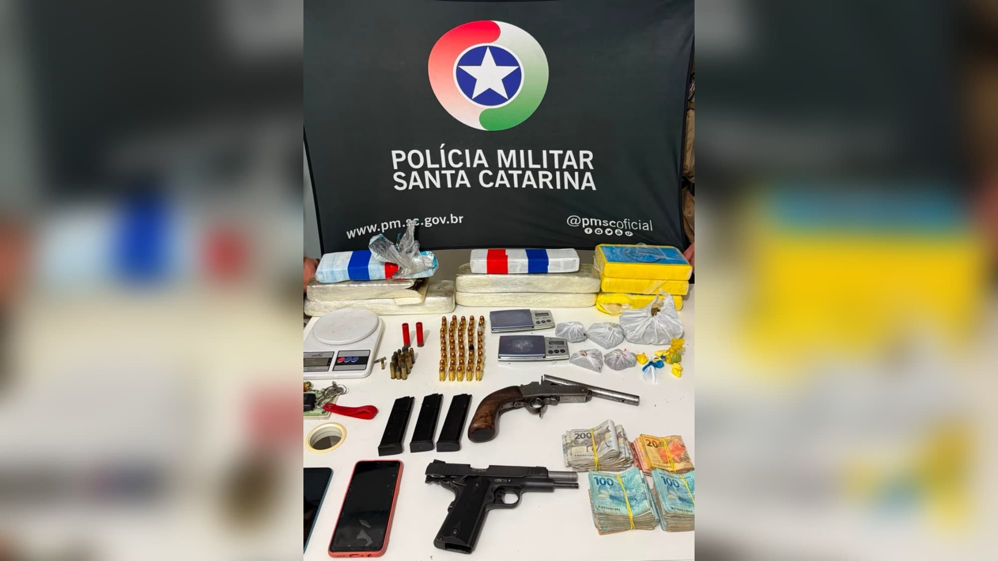 Homem é preso com quase 9 quilos de drogas e mais de R$ 40 mil 