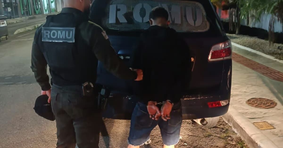 Mãe aborda viatura e homem que cercou e segurou braço de adolescente é preso por importunação sexual em BC
