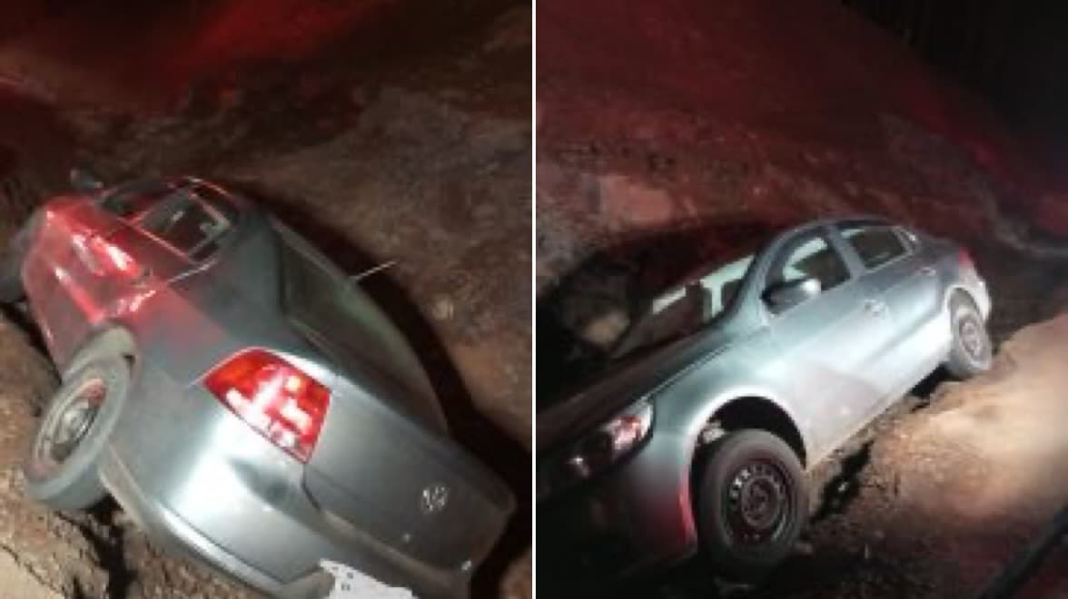 Carro sai da pista e tomba na SC-283; idosa é resgatada 