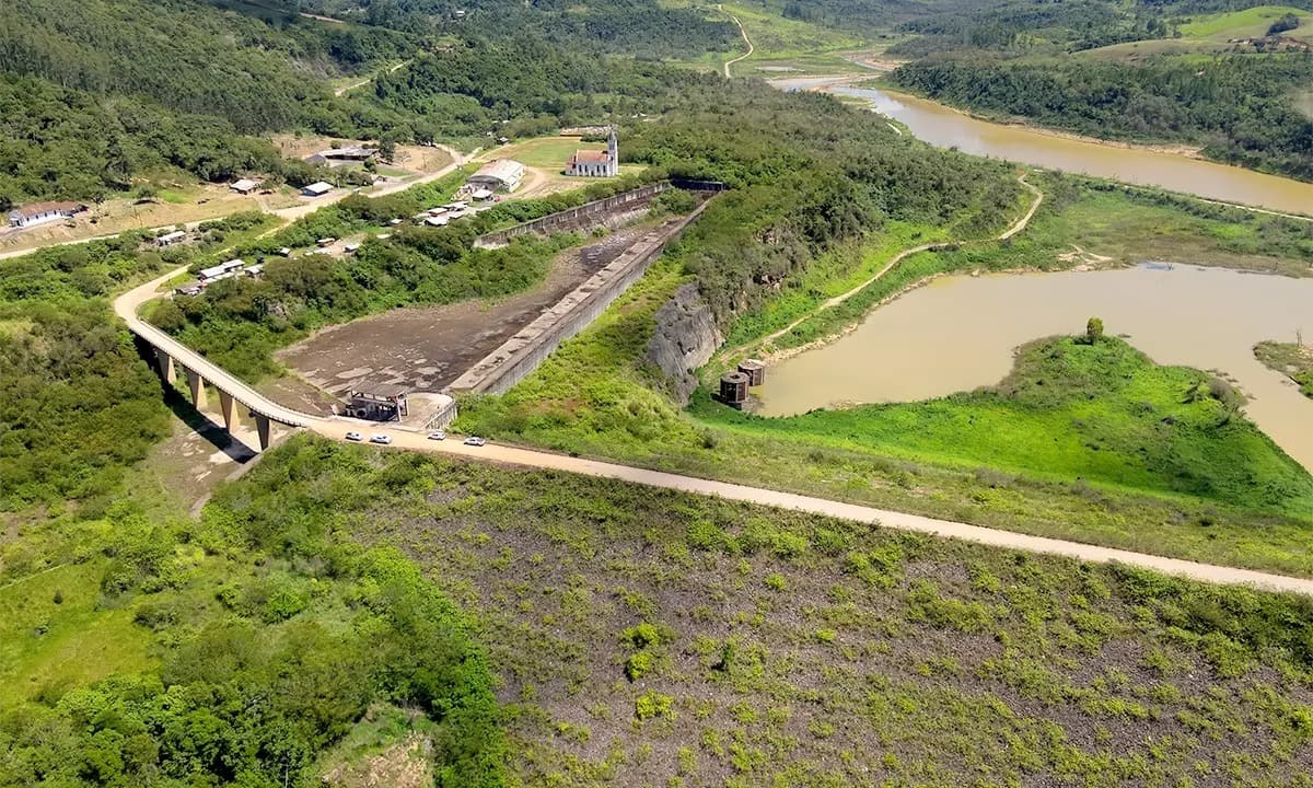 Barragem de José Boiteux atinge 17,8 metros, isola aldeias e ativa contagem para plano de contingência