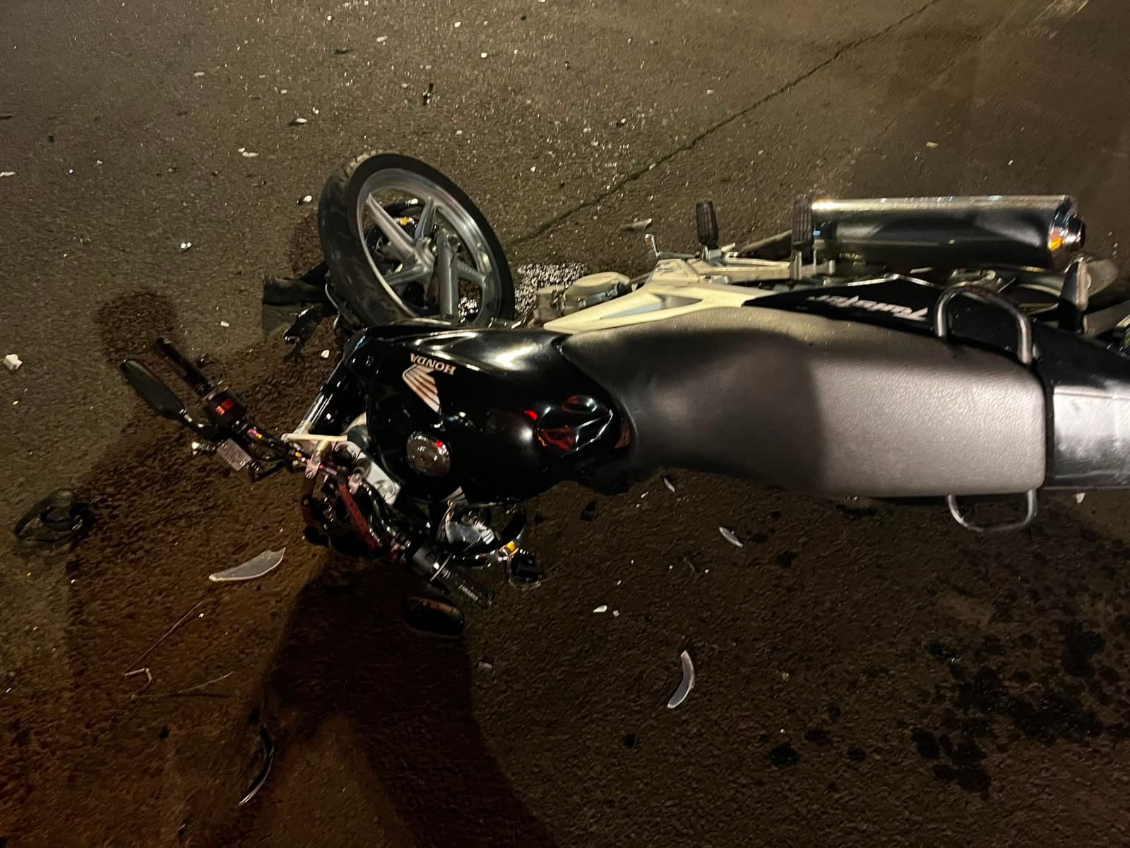Motociclista fica gravemente ferido em colisão com caminhonete na BR-282