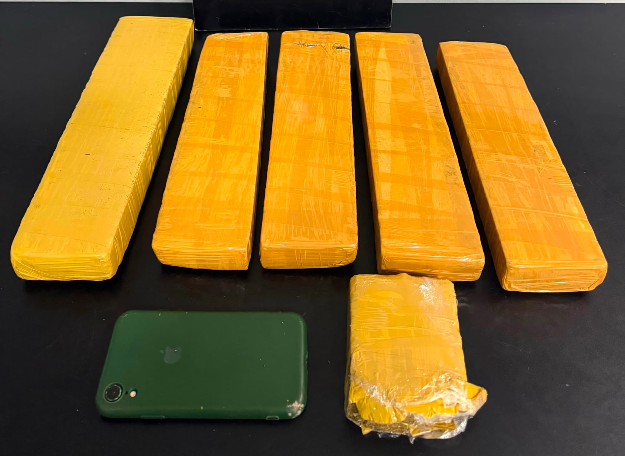 Homem é preso com mais de 5 kg de maconha durante abordagem em Balneário Camboriú