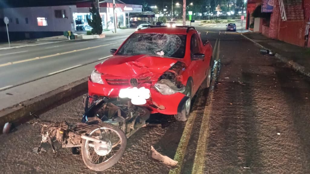 Motociclista tem infarto após acidente com carro