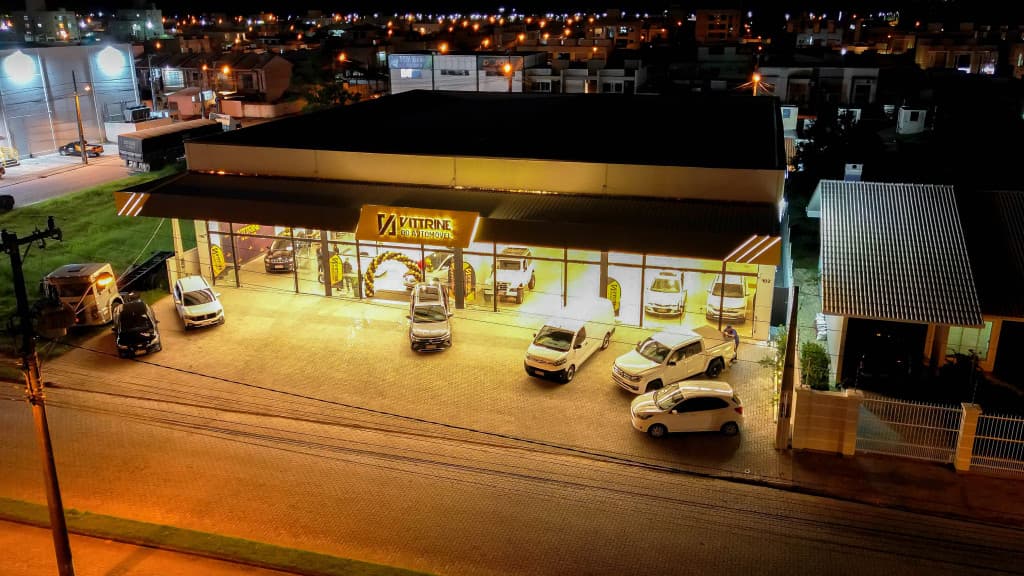 Loja visionária em Tijucas, Vittrine do Automóvel comemora 1° aniversário
