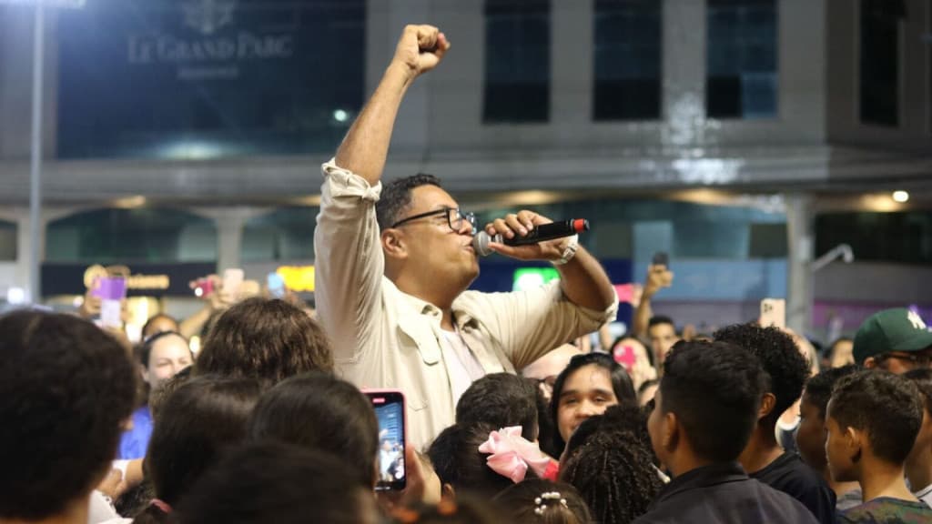 Marcha para Jesus em Itapema reúne multidão