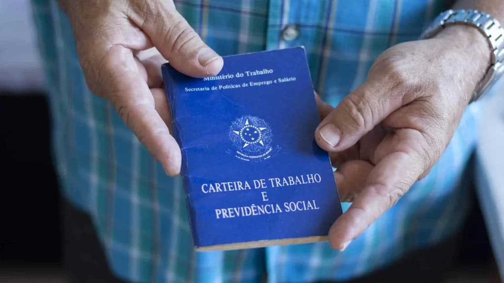 Semana começa com novas vagas de emprego no Sine de Itapema