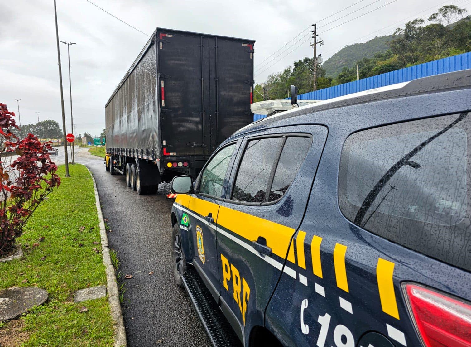 Caminhoneiro que desviou carga milionária e forjou boletim para acobertar o crime é preso na BR-101