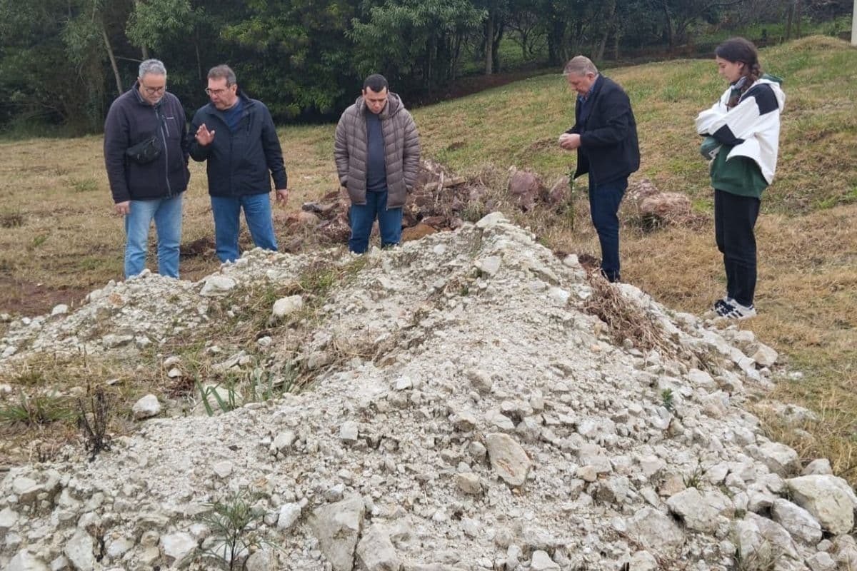 Cientistas da Europa desembarcam em SC para estudar cratera misteriosa de 13 km
