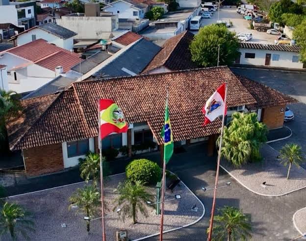 TCE pressiona e Prefeitura de Tijucas propõe reforma na previdência: “déficit de R$ 224 milhões”