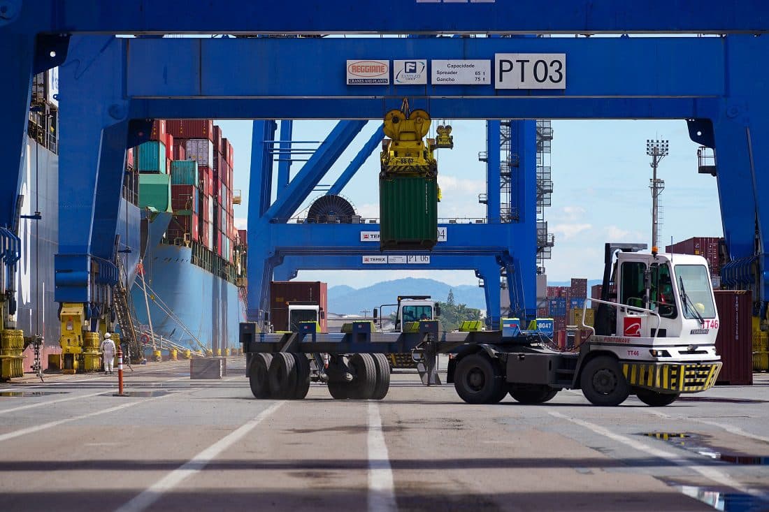 Santa Catarina bate recorde histórico de exportações no 1º semestre de 2025