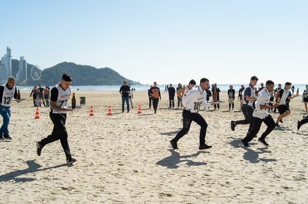Corrida dos Garçons reúne mais de 150 participantes de seis cidades em Balneário Camboriú