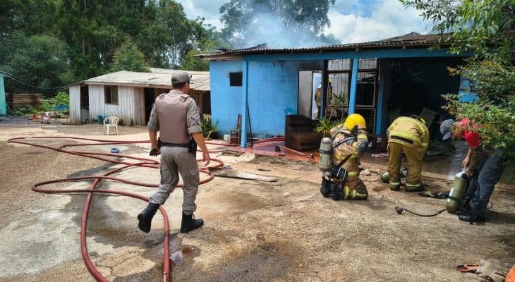 Briga de “adultos” por poste de energia termina em morte de criança de 10 anos: “tiro no pescoço”