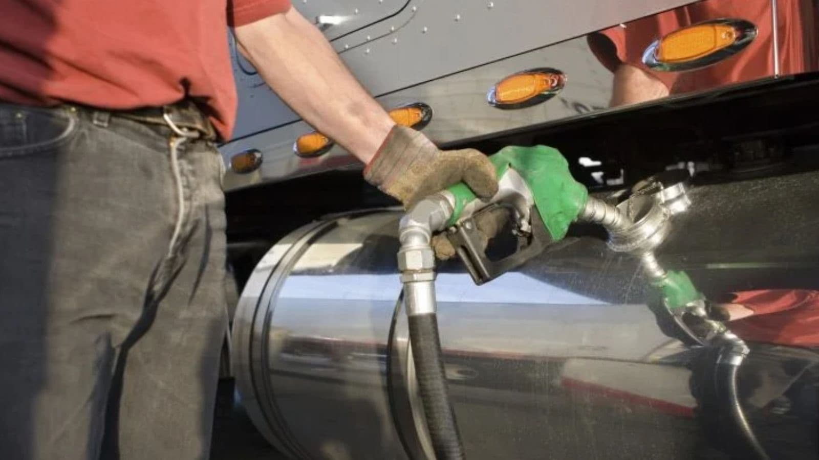 Diesel pode ficar até R$ 0,64 mais barato após medidas anunciadas pelo governo