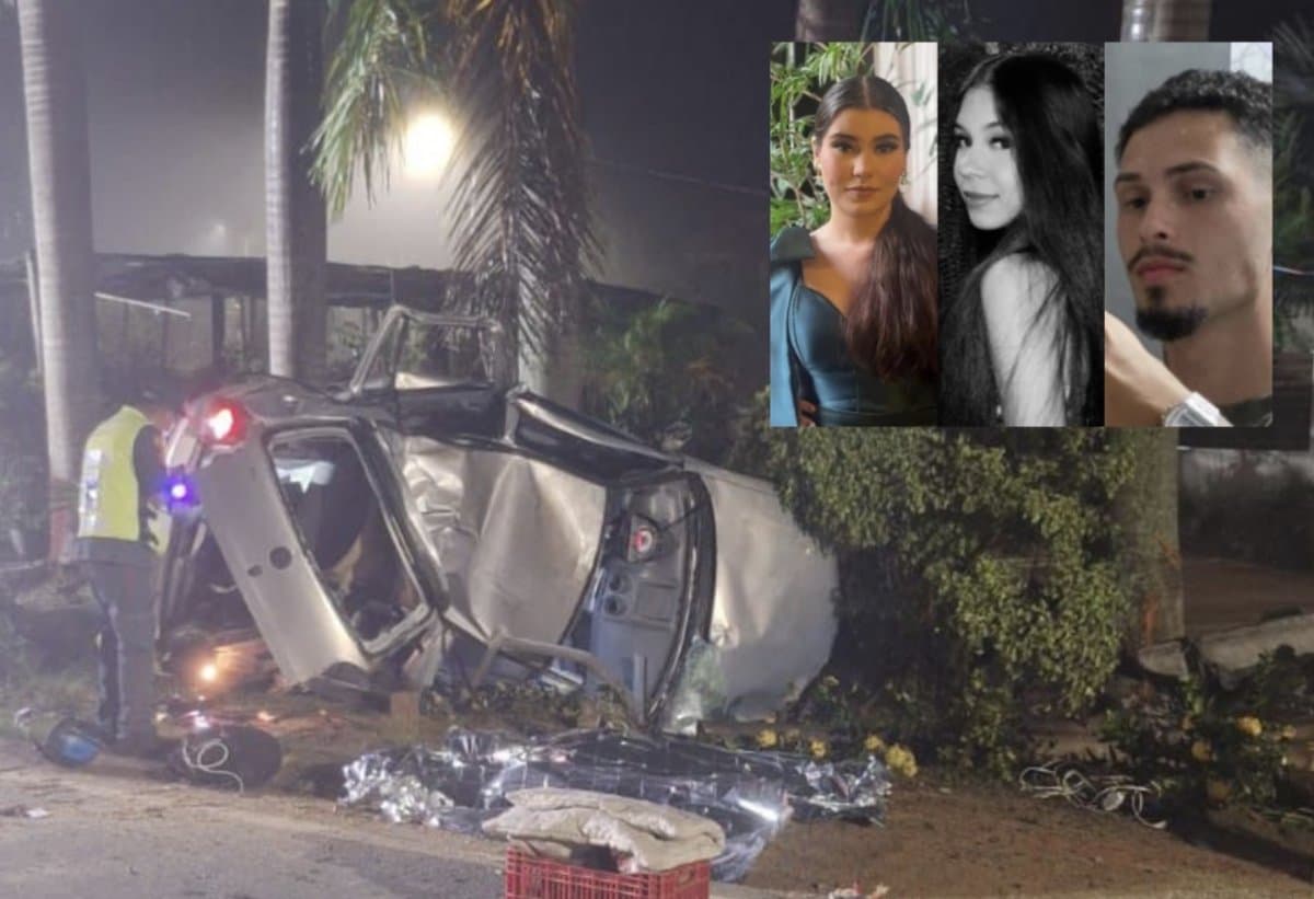 Três jovens mortos em segundos: Gol sai da pista, roda e se despedaça contra poste em SC
