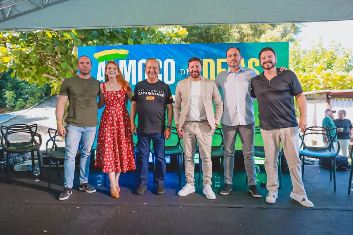 Carlos pede aplausos para Ana Campagnolo, que revela “missão” para 2026; VÍDEO