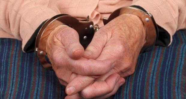 Foragido por estupro em Itajaí é solto porque prisão às 21h20 foi irregular, decide juiz
