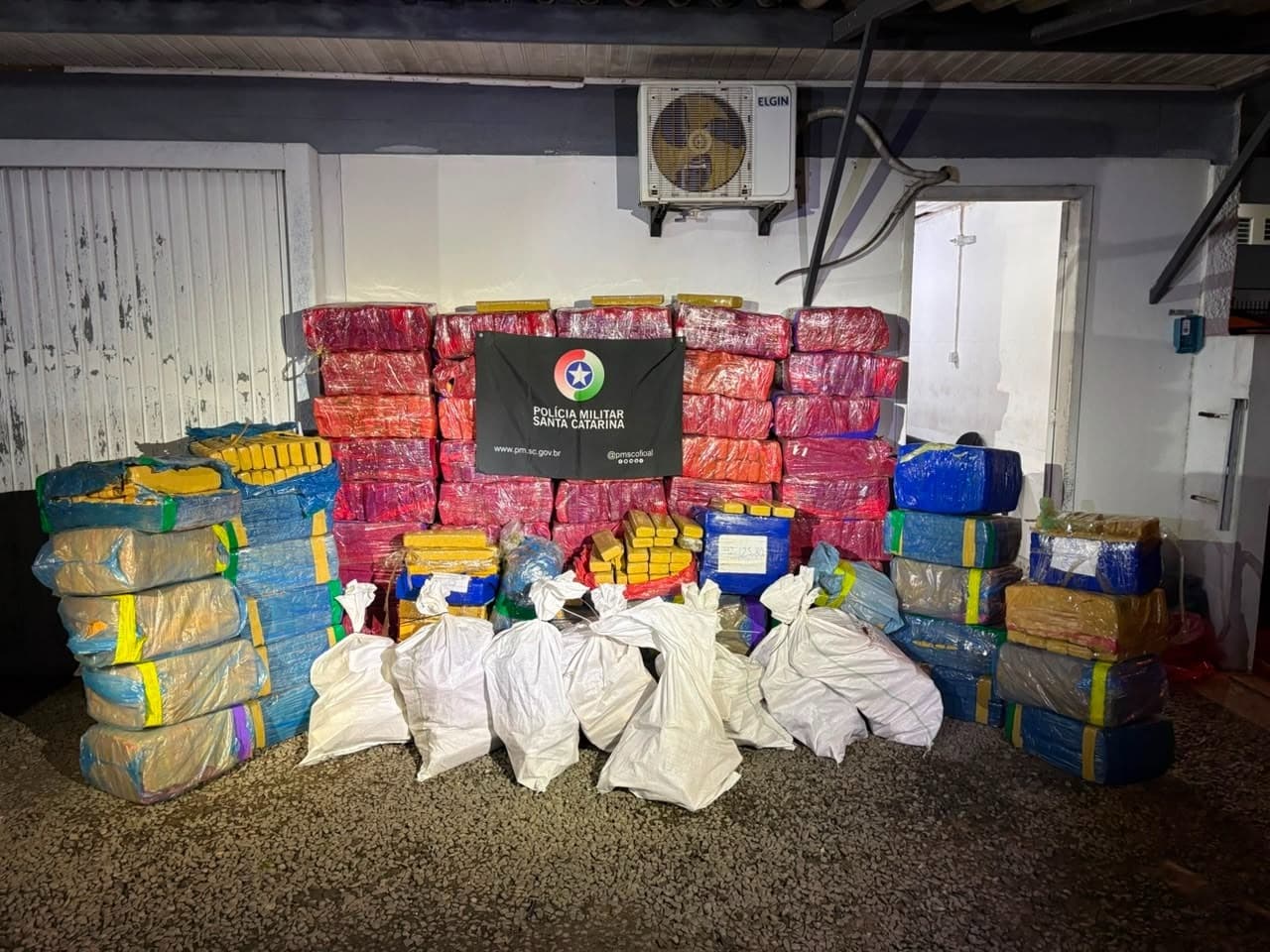 Polícia localiza aproximadamente 1,8 tonelada de maconha no Sul de SC